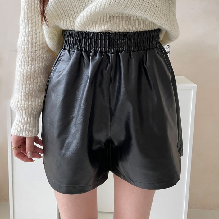 잘빠진 여성용 A라인 인조레더 밴딩 숏 팬츠