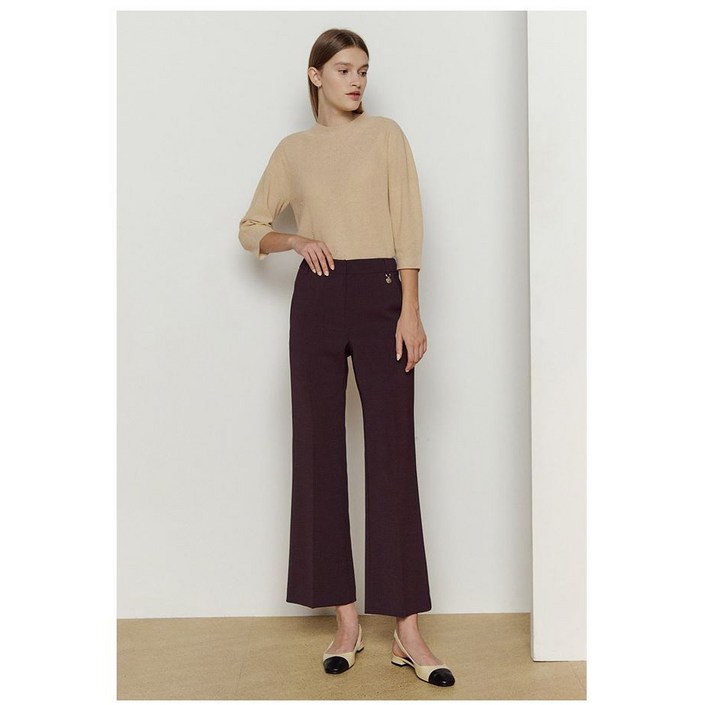 더아이잗 여성 메탈 장식 스티치 디테일 팬츠_IM8A0SL01_JJ