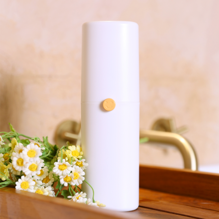 텔럽 모던 스마일 휴대용 칫솔 케이스 물빠짐 잠금기능 냄새없는, 1개, 화이트