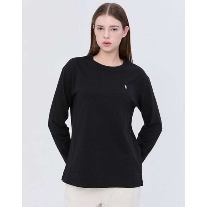 헤지스레이디스 헤지스 여성 반값세일스테디셀러면100 블랙 솔리드 로고 자수 긴소매 티셔츠 WSTS4D114BK 378468