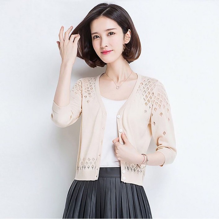 ROYALBELLE 여성 펀칭 7부소매 기본 얇은 가디건 브이넥 부드러운 자외선 차단 니트 가디건 K082110