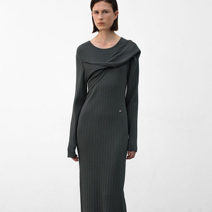 아틀리에나인 여성용 코랄 트위스트 니트 드레스 OP6297