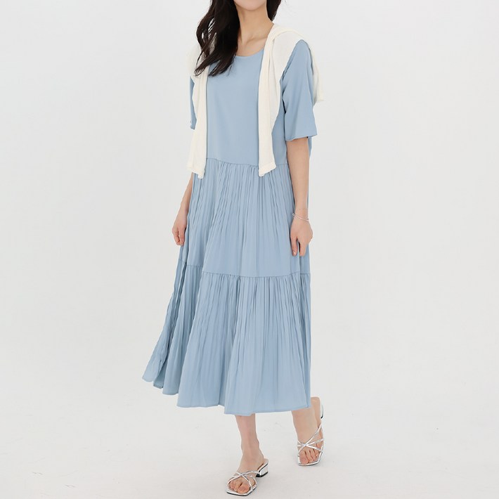 모이르벨라 젬마 라운드넥 플리츠 롱 원피스 T24SS2A0062
