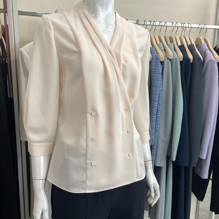 케이엘 KL 셔링브이넥 라이트핑크 재킷블라우스 bl22ne050O