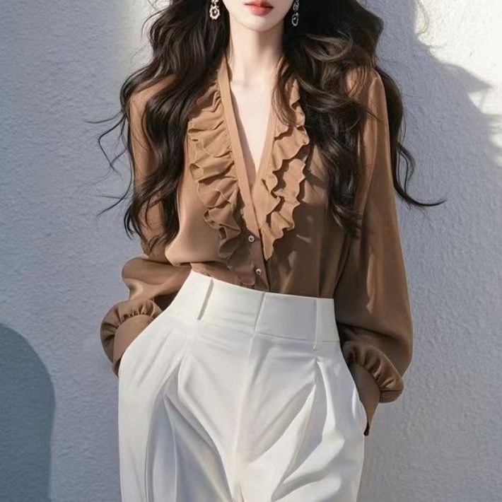 PETITBATH  여성 브라운 쉬폰 브이넥 프릴 블라우스 데일리 오피스룩  lyy2120250721