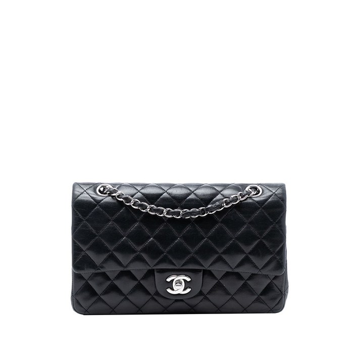 샤넬  중고 20092010 Medium Classic Lambskin Double Flap shoulder bag