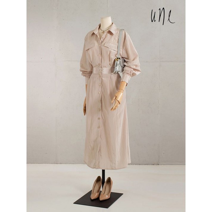 윈 UNE스타일리쉬 BACK밴딩 글로시원피스