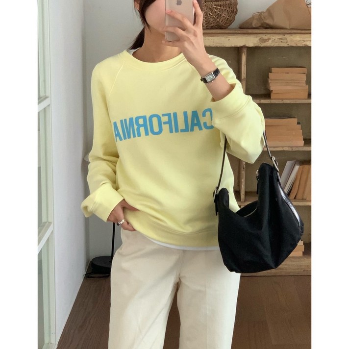 바이진 캘리포니아 레터링 스웻셔츠 맨투맨 데일리룩 바이진 캘리포니아 레터링 스웻셔츠 맨투맨 데일리룩