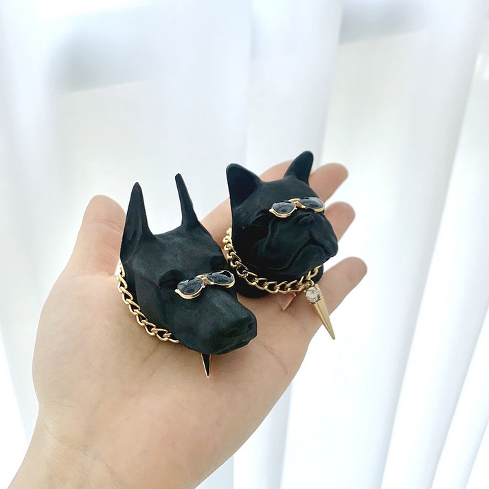 
                                                        1+1 선글라스 도베르만 불독 석고방향제 (팬던트 포함), 블랙베리엔베이, 선글도베르만, 선글도베르만
                                                    