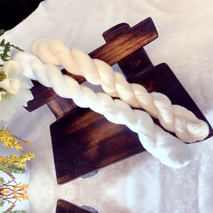 
                                                        ms소품세상 돌잡이 실타래 완제품 이불실 타래실 명주실 무명실, 20cm, 아이보리
                                                    