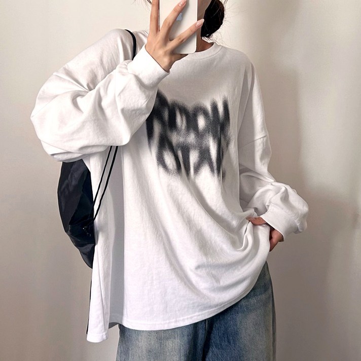 오버핏 빈티지 힙한 페인팅 박시 락스타 스프레이레터링 나염 긴팔티셔츠2color 오버핏 빈티지 힙한 페인팅 박시 락스타 스프레이레터링 나염 긴팔티셔츠2color
