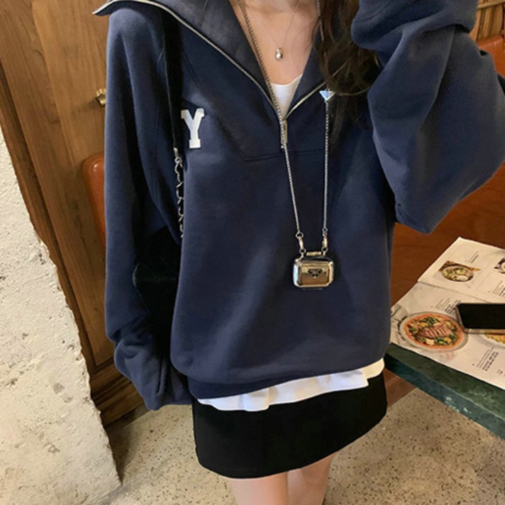 리카 캐주얼 Y자수 하프 집업