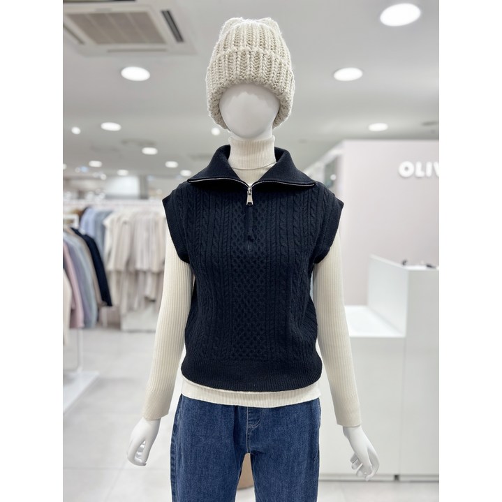 올리브데올리브 꽈배기패턴 반집업 카라조끼 YK3WV7342559173 올리브데올리브 꽈배기패턴 반집업 카라조끼 YK3WV7342559173