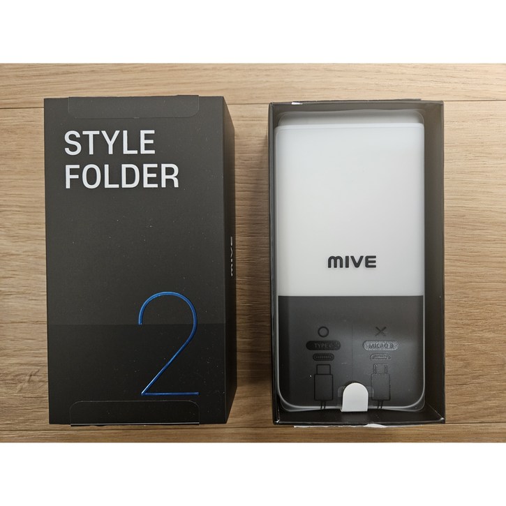 스타일폴더2 32GB AT-M140 공기기 공기계 미개봉 새제품 공신폰 학생폰 효도폰 알뜰폰, 32GB, 화이트(단순개봉)
