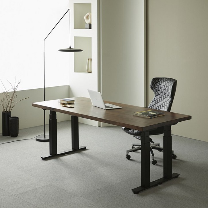 에렉투스 하드우드 원목상판 리낙 쿼드 모션데스크 월넛 2000x900x45 프리미엄