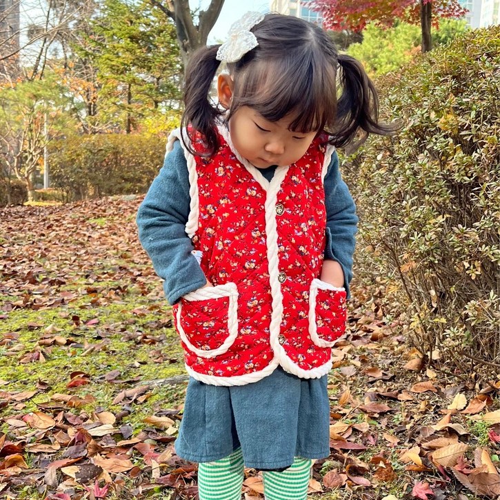 귀여운 꽃조끼 캐릭터 조끼 털조끼