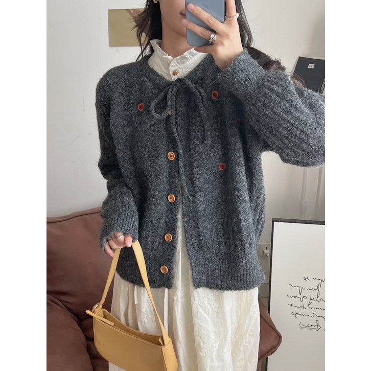 트루펙트 여성 가을 겨울 신상 자수 스트링 니트 코트 보송보송 니트 카디건 상의