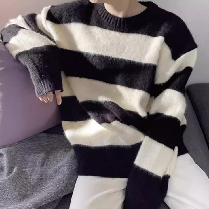 킹앤조이 아무르 스트라이프 포근 니트 스웨터 킹앤조이 아무르 스트라이프 포근 니트 스웨터
