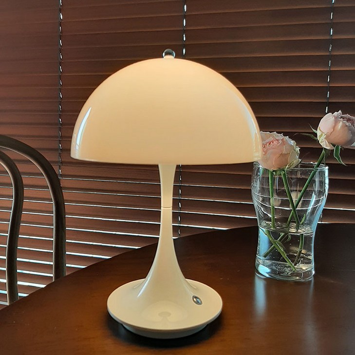 루이폴센 판텔라 포터블 충전식 무선 무드등 수유등 단스탠드