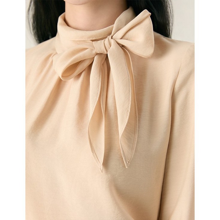 로엠 하이넥 타이 블라우스RMBLG12S11