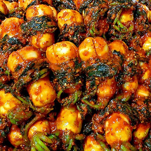 전라도꽃김치 국산 전라도맛있는김치 전라도김치 재구매 많은 가정식 수제김치 당일제조하는 생김치 모든재료 국내산 총각무김치, 2kg, 1개 - thumb image